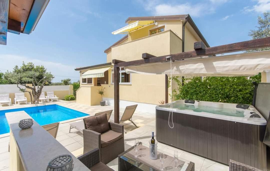 Gimy Villa&App 1 Porec Gedići Extérieur photo